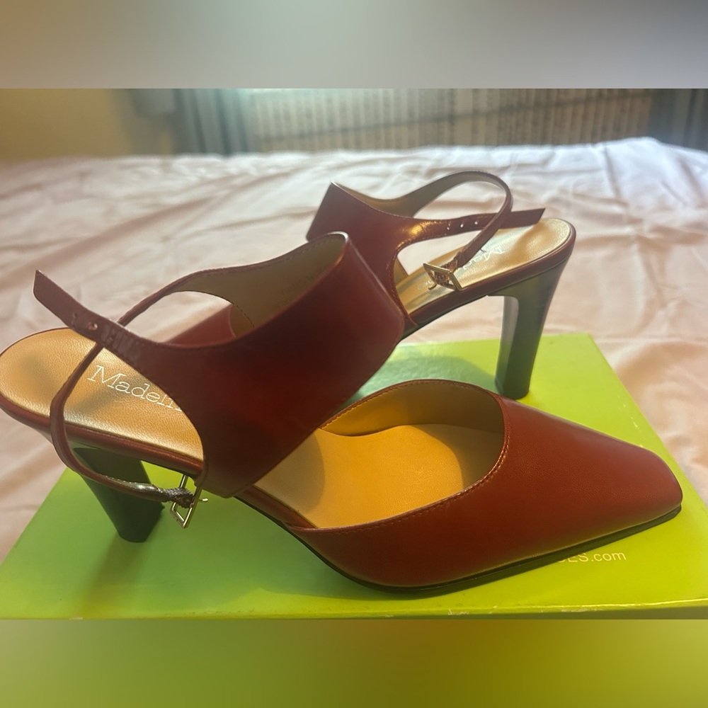 Elegant Burgundy Heels